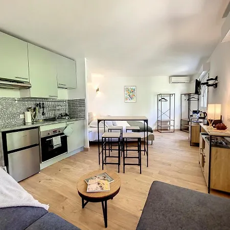 Cosy Centre De - A Pied Apartment *